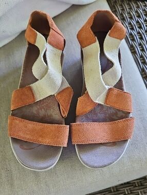 Explore 24 Women's Sueded Strappy Sandals in Rust and Cream 7